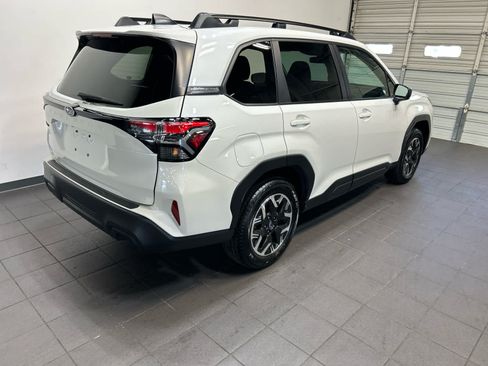 Used 2026 Subaru Forester Premium AWD/4WD image 3