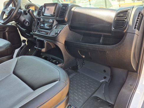 Used 2026 RAM ProMaster 2500 w/ Convenience Group FWD image 9