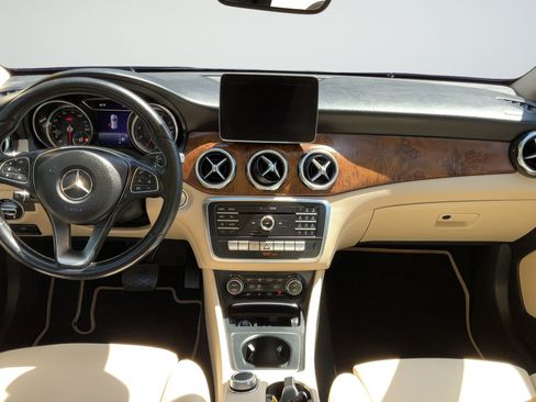 Used 2019 Mercedes-Benz GLA 250 image 11