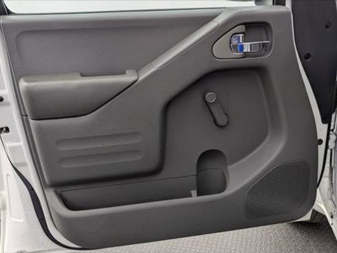 Used 2018 Nissan Frontier S RWD image 13