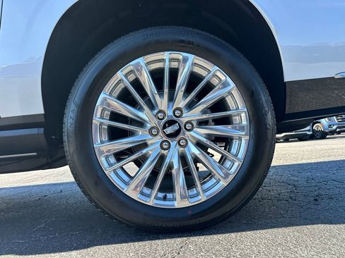 New 2026 Cadillac Escalade ESV Luxury w/ Touring Package image 19