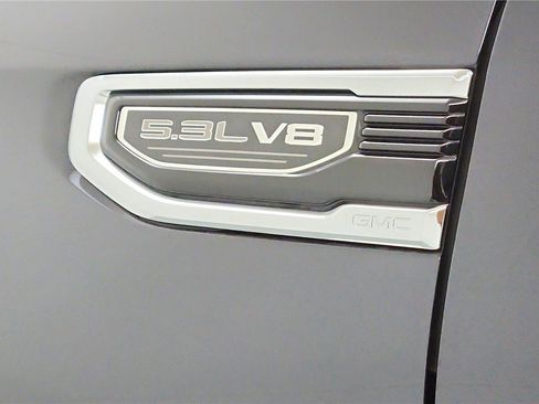 Used 2022 GMC Sierra 1500 SLT w/ SLT Convenience Package image 9