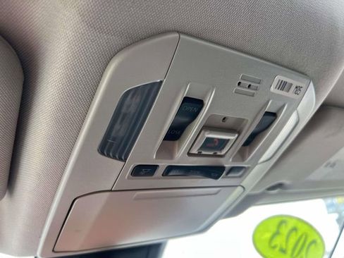 Used 2023 Toyota Highlander XLE image 34