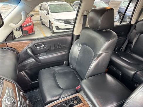 Used 2017 INFINITI QX80 4WD w/ Driver Assistance Package image 13