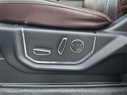 Used 2017 Ford F350 Platinum w/ Platinum Ultimate Package image 20