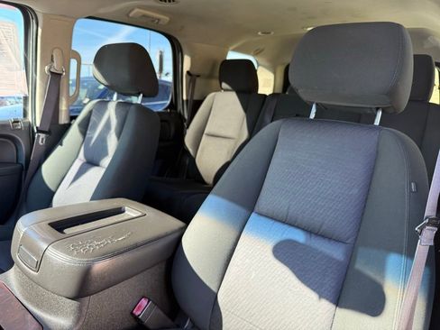 Used 2013 Chevrolet Tahoe LS image 17