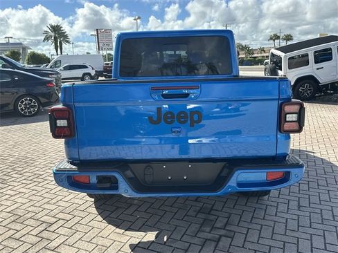 Used 2023 Jeep Gladiator Overland image 8