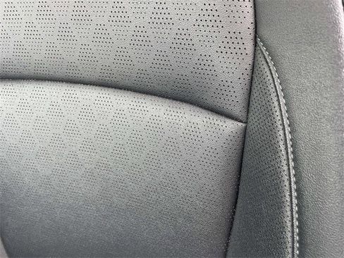 Used 2023 Kia Seltos SX image 18