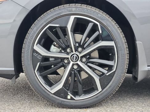 New 2025 Nissan Altima 2.5 SR image 6