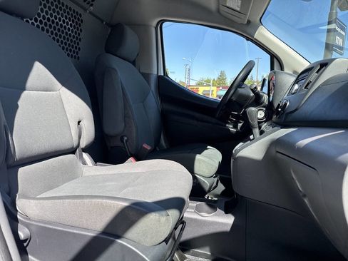 Used 2015 Nissan NV200 S w/ Cruise Control Package FWD image 16