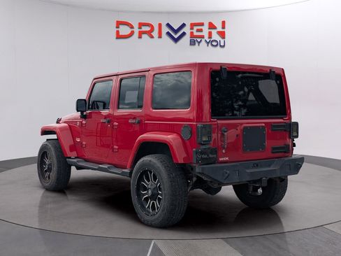 Used 2014 Jeep Wrangler Unlimited Sahara w/ Dual Top Group AWD/4WD image 3