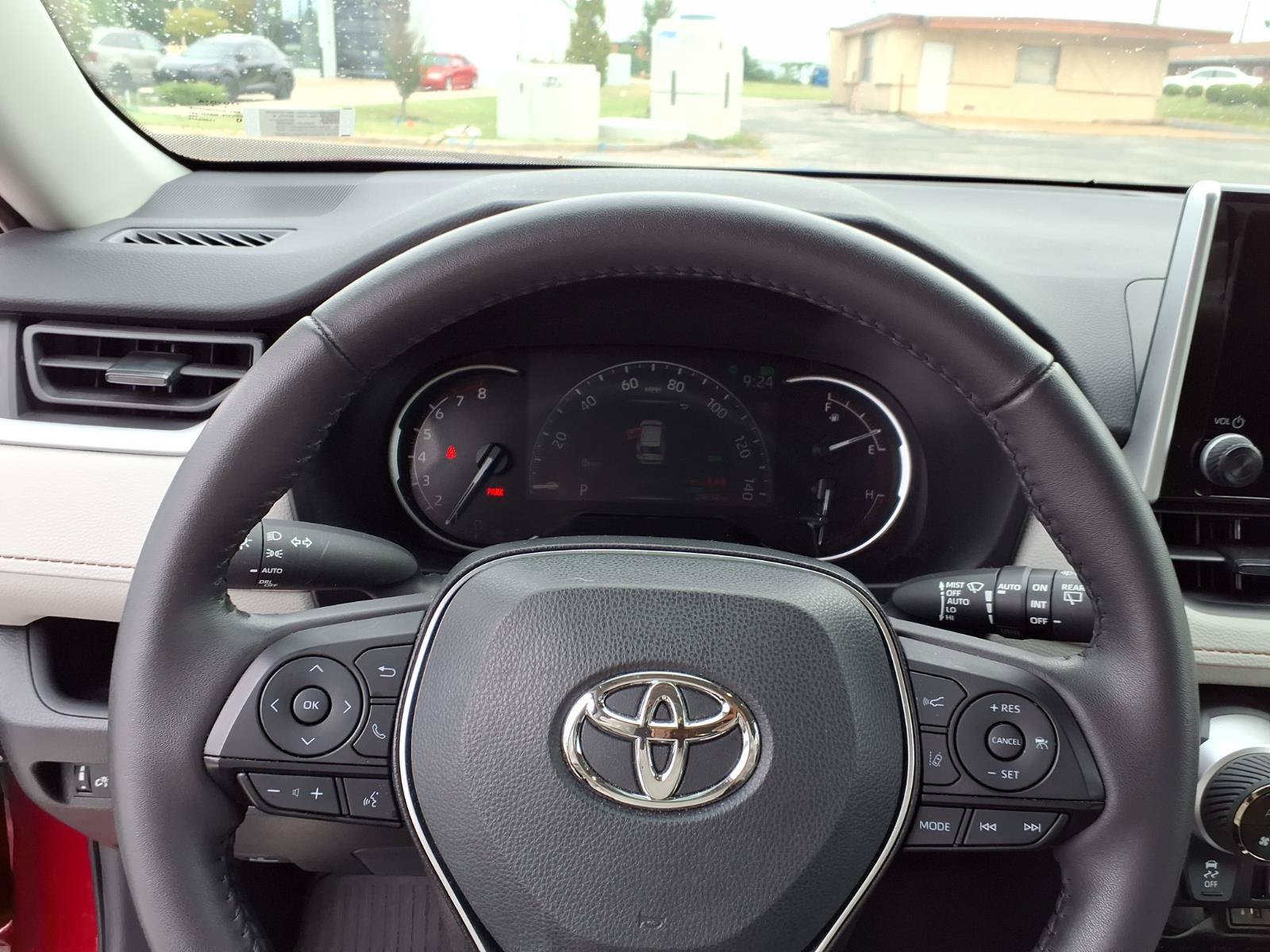 Used 2025 Toyota RAV4 XLE w/ Weather Package AWD/4WD image 15