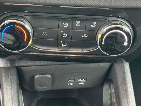 Used 2025 Chevrolet TrailBlazer LT image 23