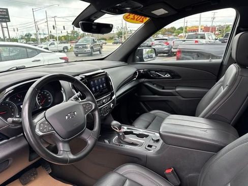 Used 2023 Chevrolet Traverse RS AWD/4WD image 12