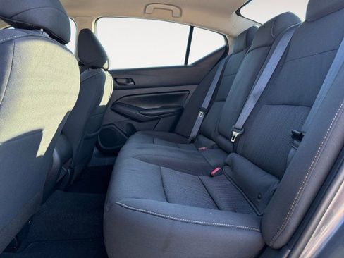 Used 2024 Nissan Altima 2.5 SV image 12