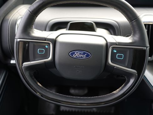 Used 2025 Ford Expedition Max Platinum w/ Driver's Package image 26