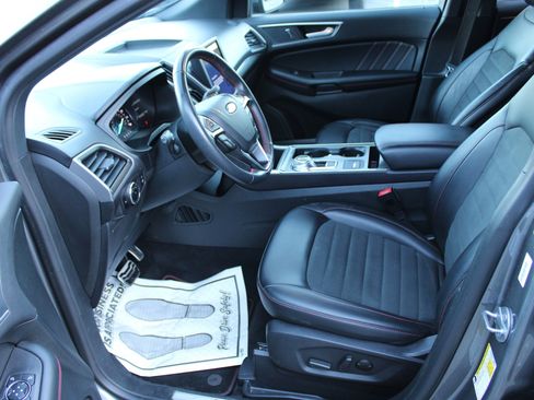 Used 2024 Ford Edge ST-Line image 11