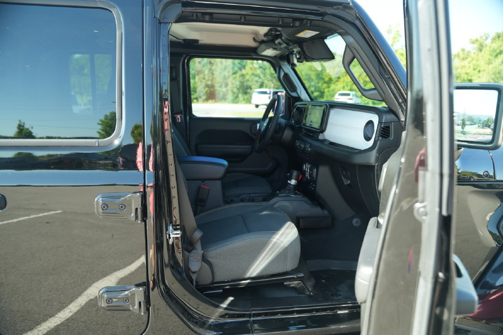 Used 2024 Jeep Gladiator Sport AWD/4WD image 20