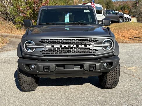 New 2025 Ford Bronco Badlands AWD/4WD image 2