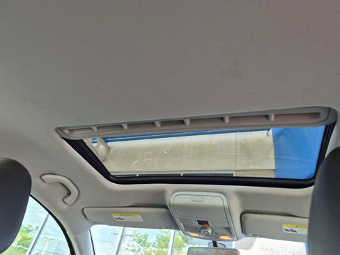 Used 2015 Volkswagen Passat TDI SE FWD image 19
