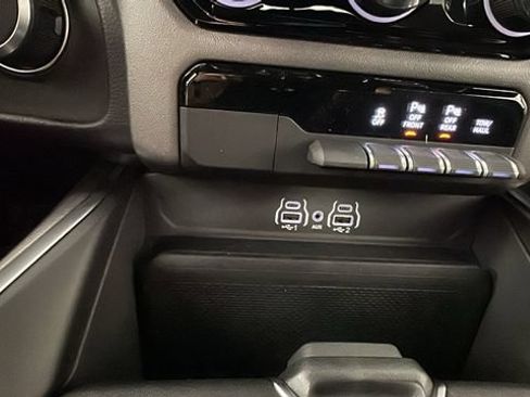 New 2026 RAM 1500 4x4 Crew Cab image 28