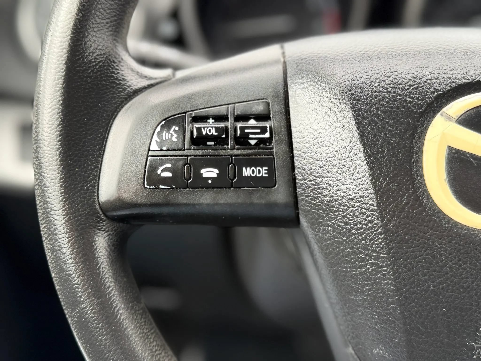 Used 2012 MAZDA MAZDA3 i Touring FWD image 29