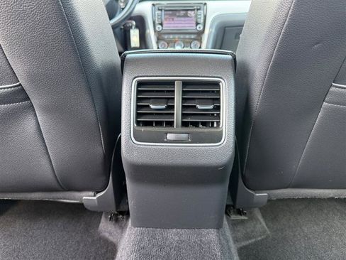 Used 2013 Volkswagen Passat TDI SE image 38