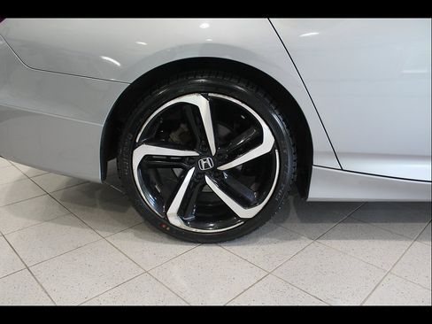 Used 2022 Honda Accord Sport image 11