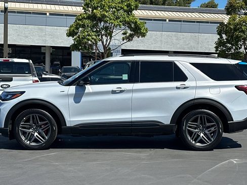 Certified 2026 Ford Explorer ST-Line w/ ST-Line Street Pack AWD/4WD image 10