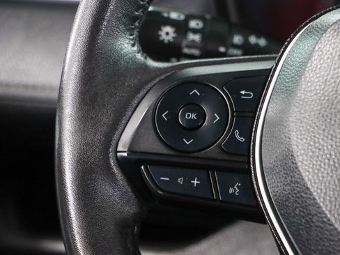 Used 2021 Toyota RAV4 XLE Premium image 13