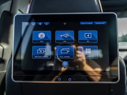 Used 2023 GMC Yukon XL AT4 w/ AT4 Premium Package image 30