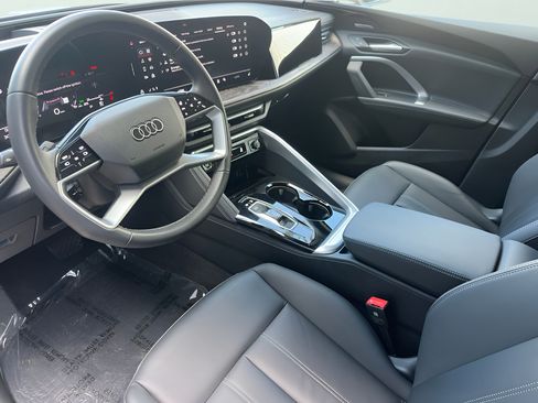 Used 2025 Audi Q5 Premium Plus AWD/4WD image 14