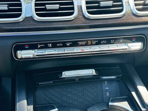 Certified 2025 Mercedes-Benz GLE 450e 4MATIC image 16