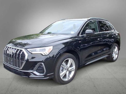 Used 2023 Audi Q3 2.0T Premium Plus w/ Premium Plus Package AWD/4WD image 4