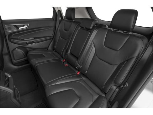 Used 2024 Ford Edge Titanium AWD/4WD image 9