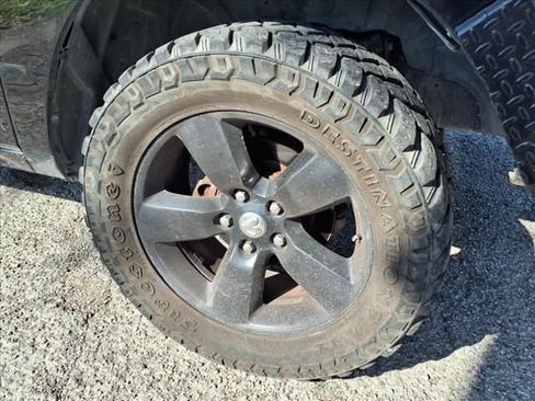 Used 2014 RAM 1500 Express w/ Black Ram 1500 Express Group RWD image 20
