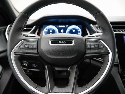 Used 2024 Jeep Grand Cherokee L Laredo AWD/4WD image 33