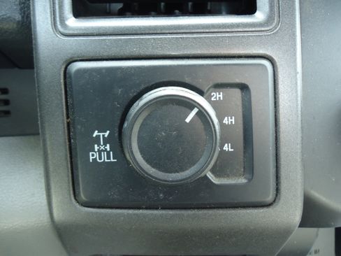 Used 2018 Ford F250 XL w/ Power Equipment Group AWD/4WD image 19