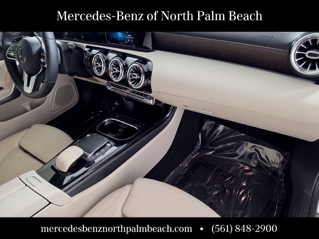 Used 2021 Mercedes-Benz CLA 250 image 28