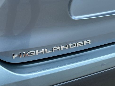 Used 2021 Toyota Highlander Limited image 34