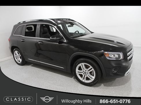 Used 2020 Mercedes-Benz GLB 250 4MATIC image 1