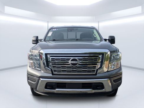 Used 2023 Nissan Titan SV w/ SV Convenience Package RWD image 8