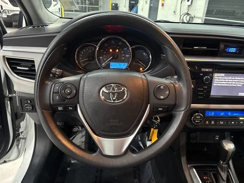 Used 2016 Toyota Corolla LE FWD image 29
