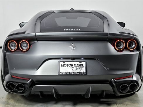 Used 2020 Ferrari 812 Superfast RWD image 8