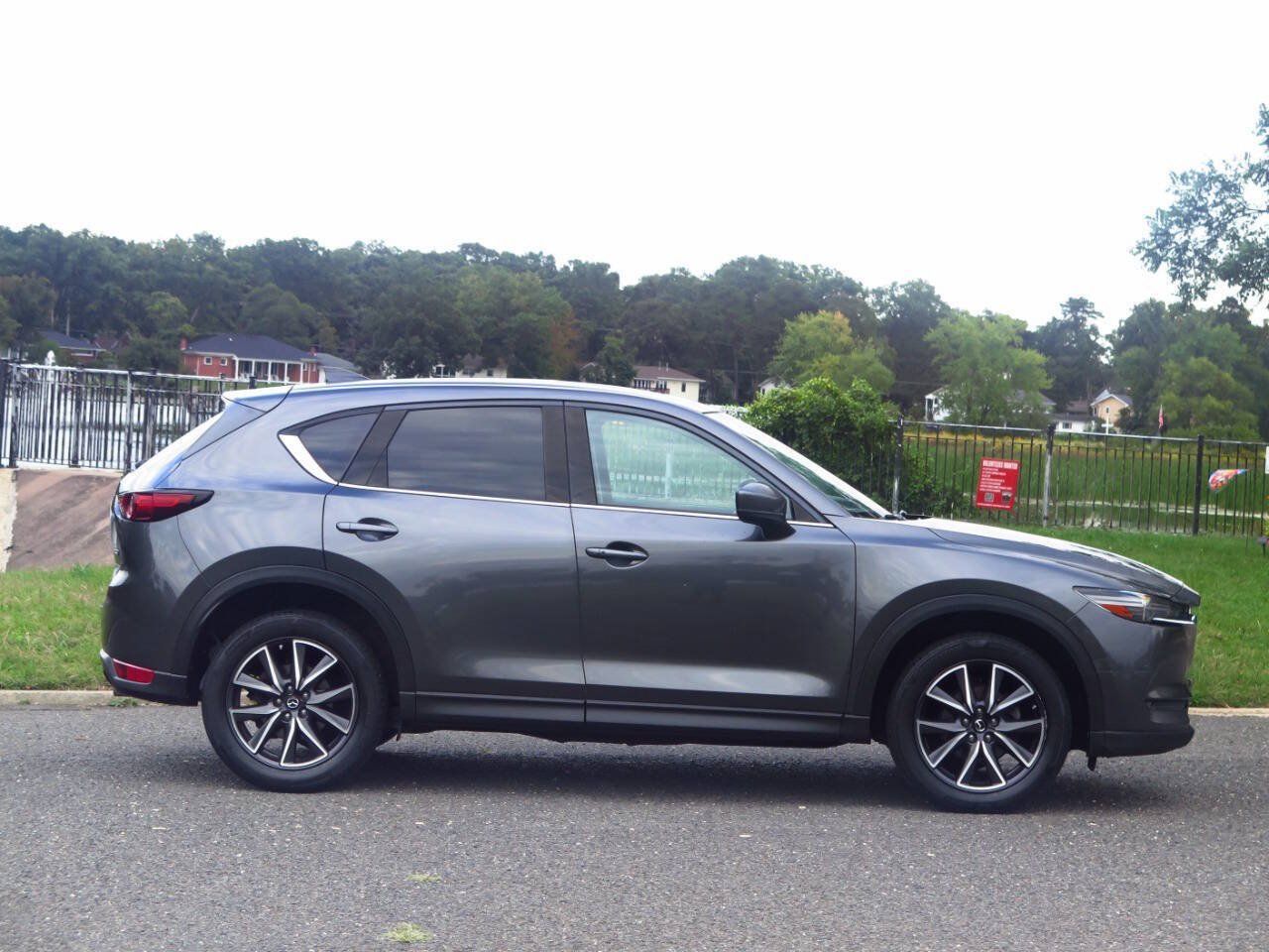 Used 2017 MAZDA CX-5 Grand Select FWD image 5