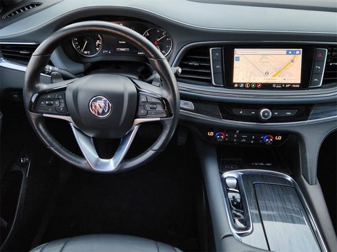 Used 2024 Buick Enclave Premium image 26
