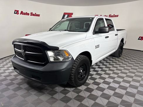 Used 2015 RAM 1500 Tradesman RWD image 2