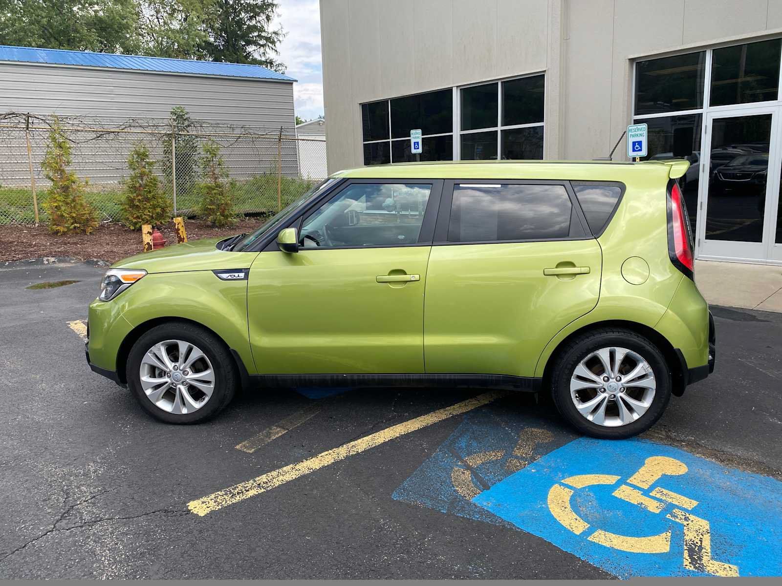 Used 2016 Kia Soul + FWD image 13