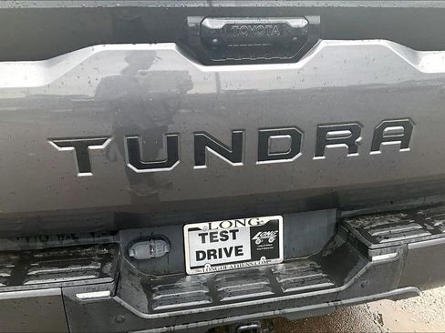 Used 2024 Toyota Tundra Platinum AWD/4WD image 8