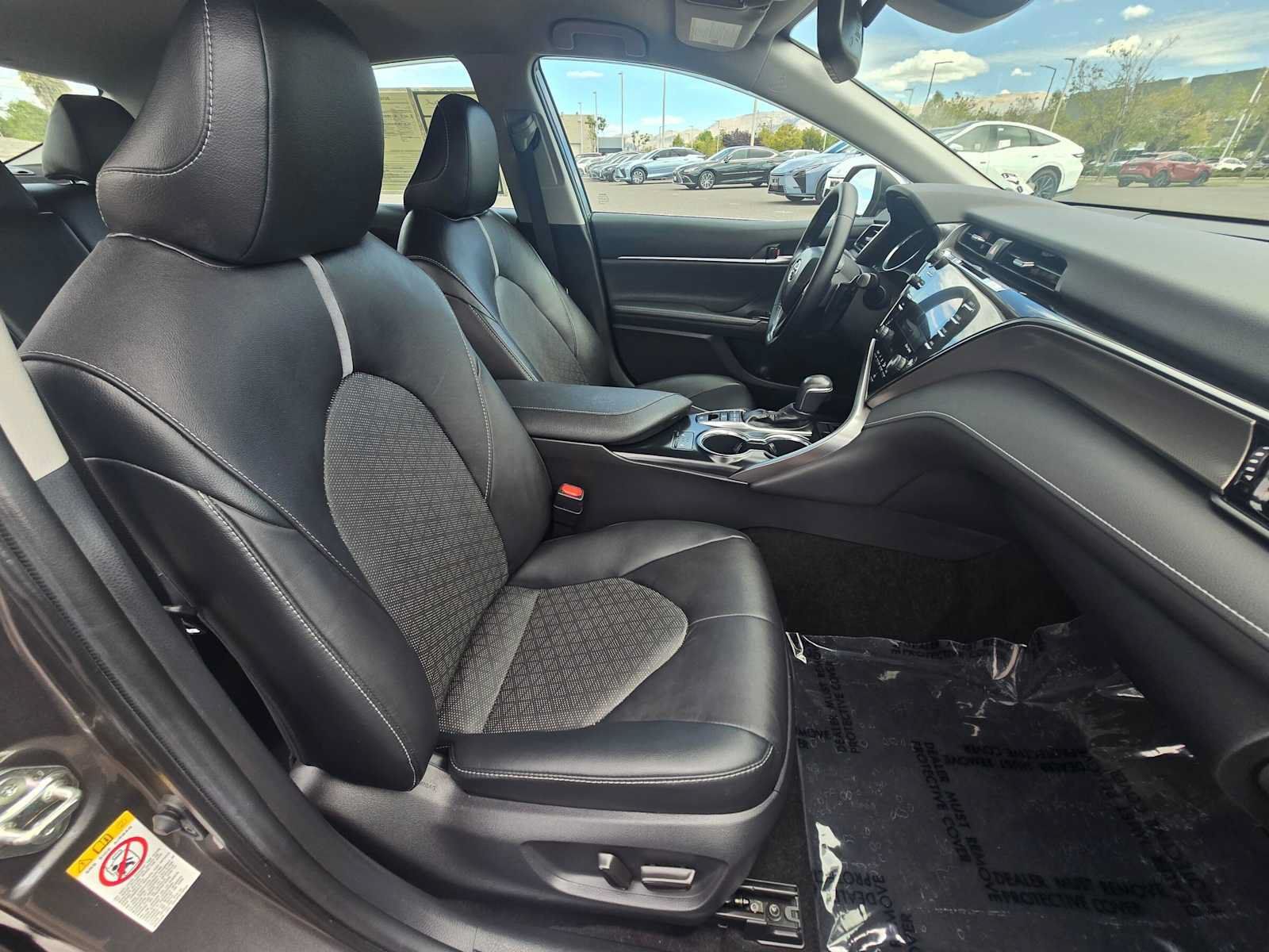 Used 2019 Toyota Camry XSE FWD image 10